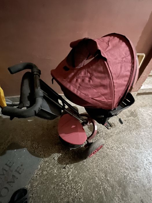 Триколка с въздушни гуми Lorelli - Speedy, Red & Black