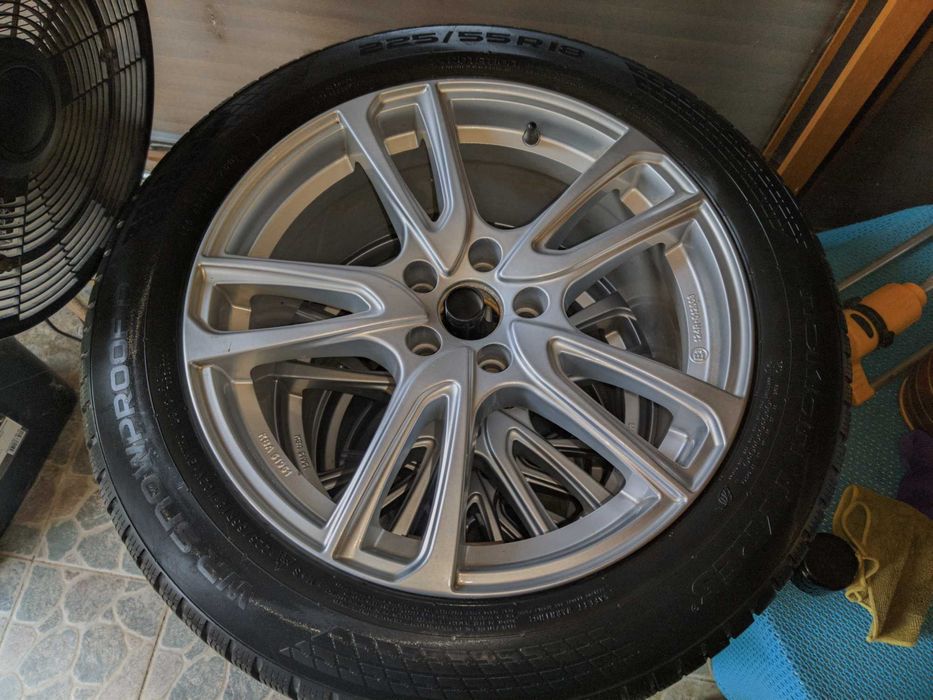 Jante GMP + anvelope Nokian iarnă 5x108 ET45 R18
