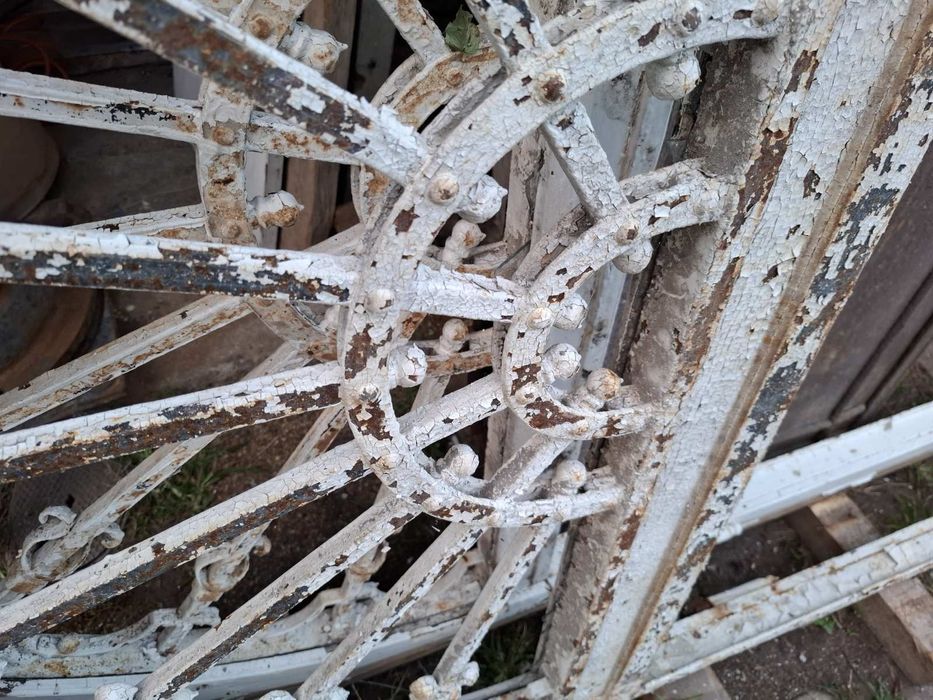 Poarta dubla fier forjat veche.Usa fier