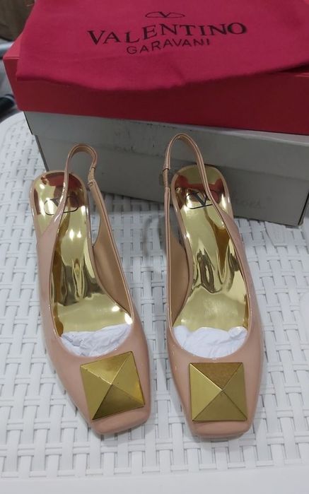 Pantofi Valentino-piele naturală-Reducere la jumătate de preț!