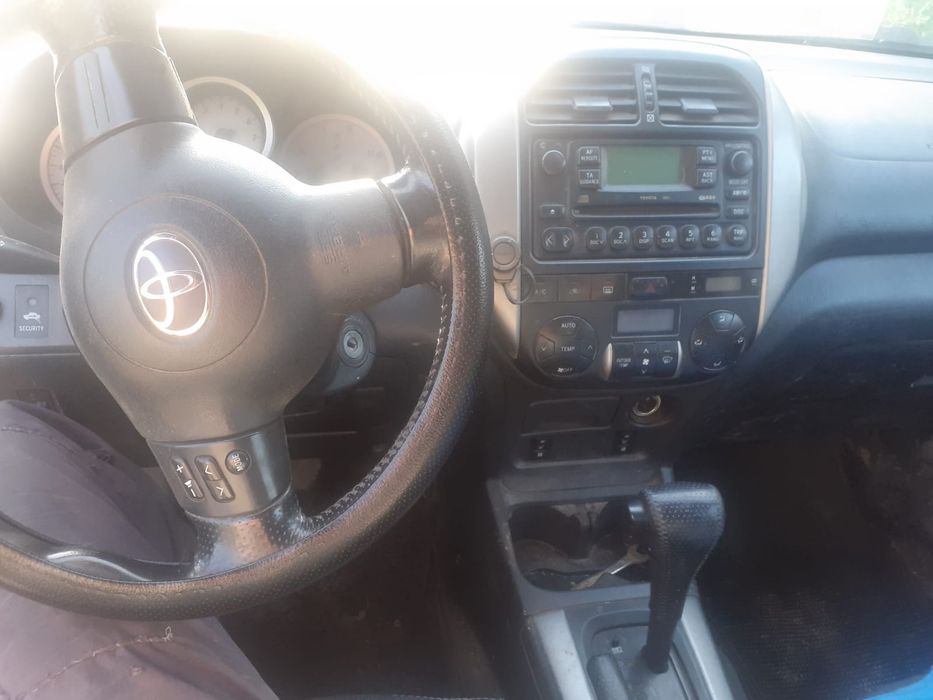 Vând Toyota Rav 4