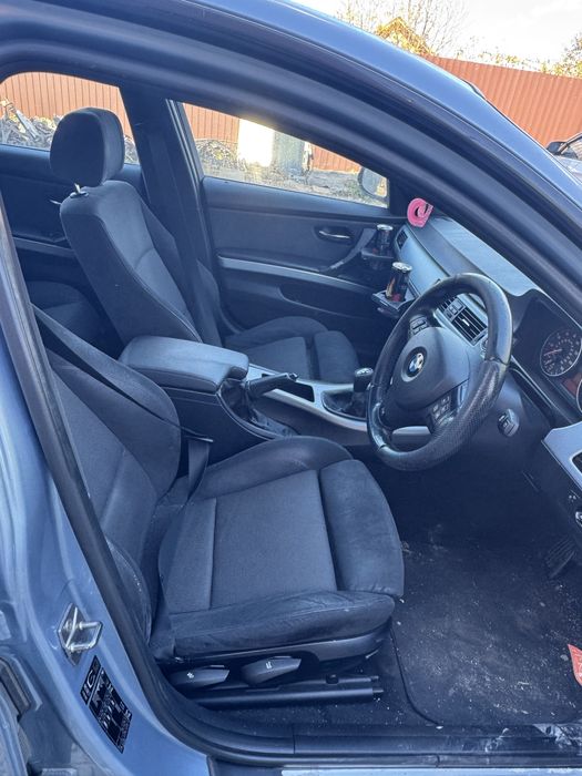 Dezmembrez bmw e90 facelift pachet m capota trager aripa far bara usa