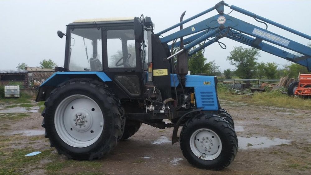 Трактор Беларус 892
