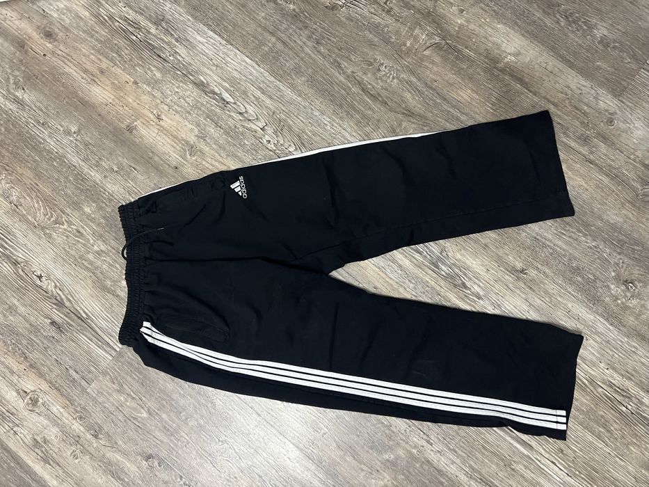 штаны adidas с широким выходом