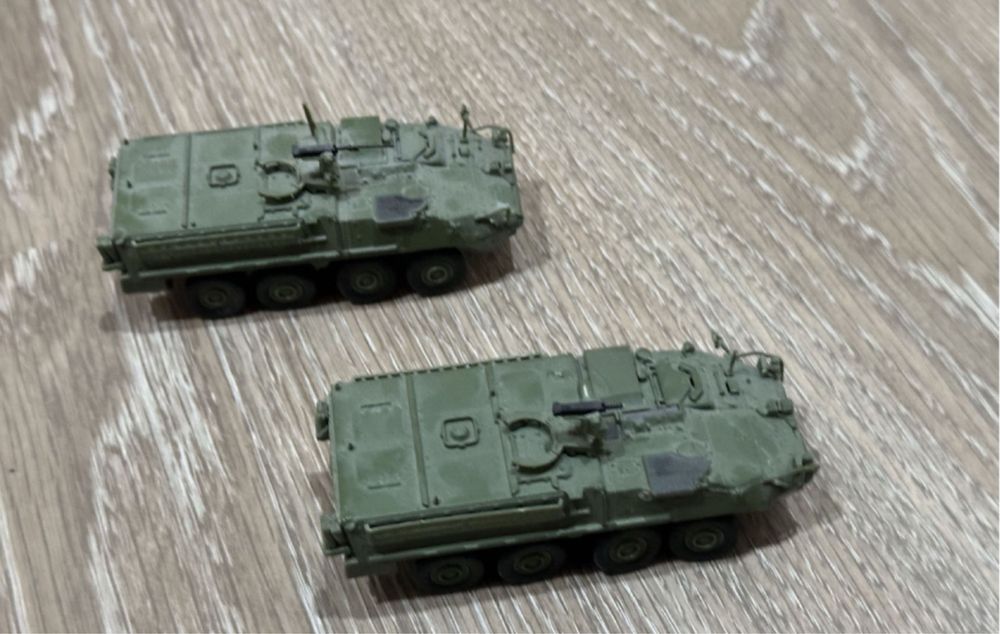 Machete militare metalice 1/72