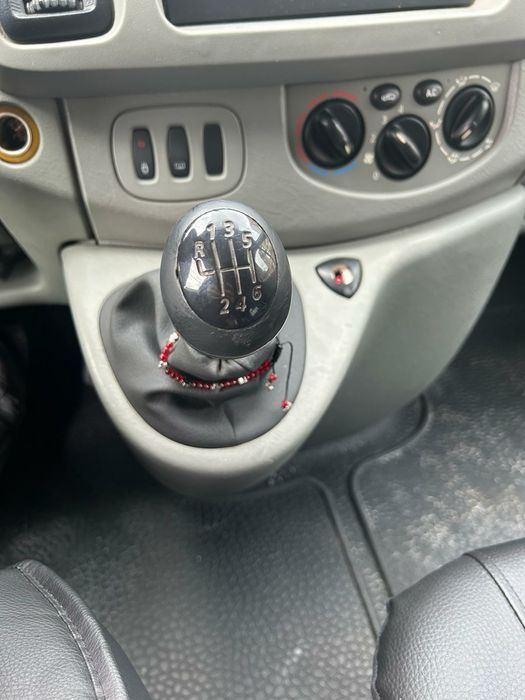 Duba Opel vivaro