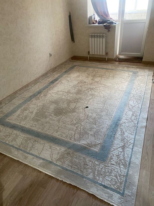 ковер в хорошем состоянии 3/4
