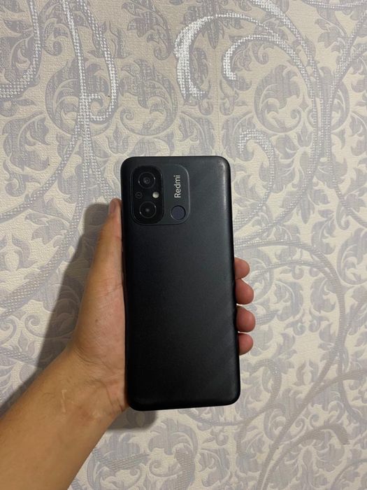 Продается телефон