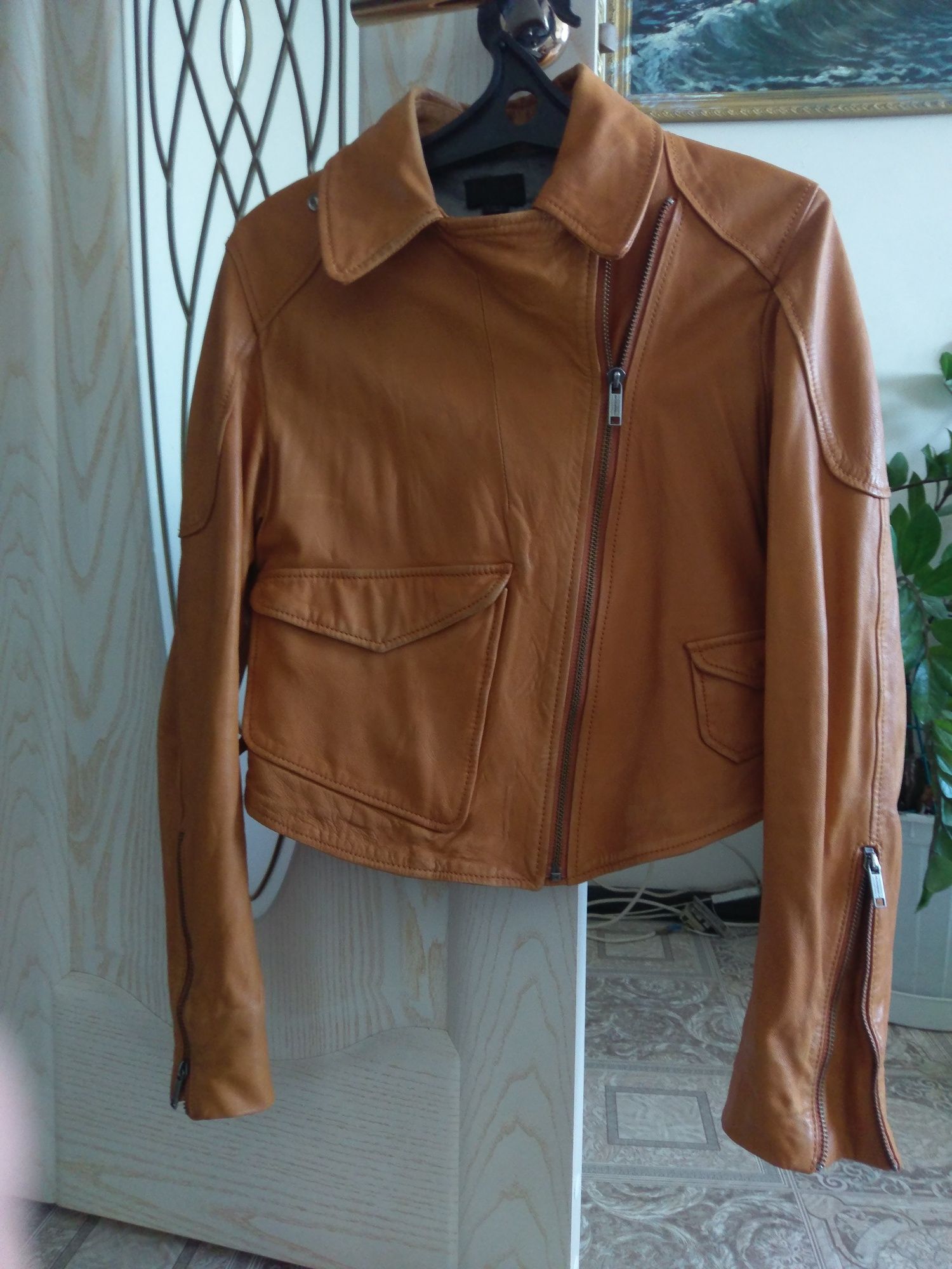 Кожаная куртка Diezel женская, размер s.