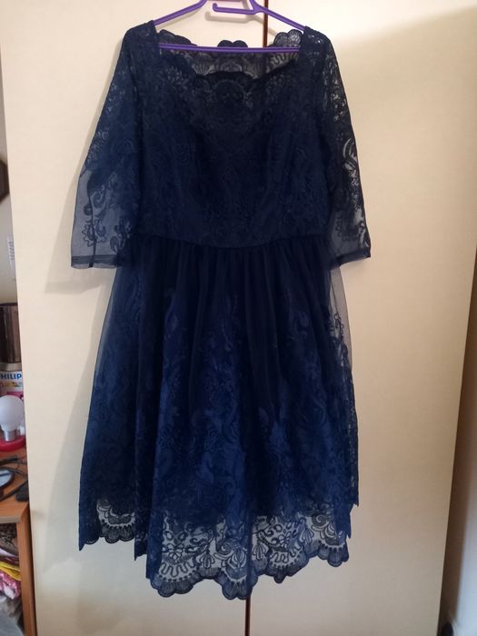 Официална дантелена рокля