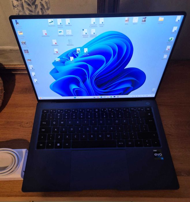 Laptop HUAWEI MateBook X Pro 2022, Intel Core i7, 16GB, SSD 1TB