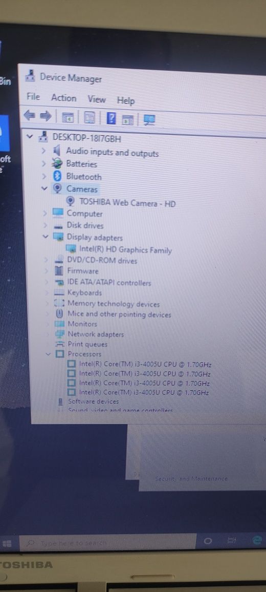 Laptop Toshiba C70 - Display MARE/ i3-4005u/ 8Gb Ram/ SSD/ BATERIE OK