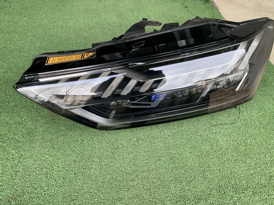 Far stanga Audi A7 RS7