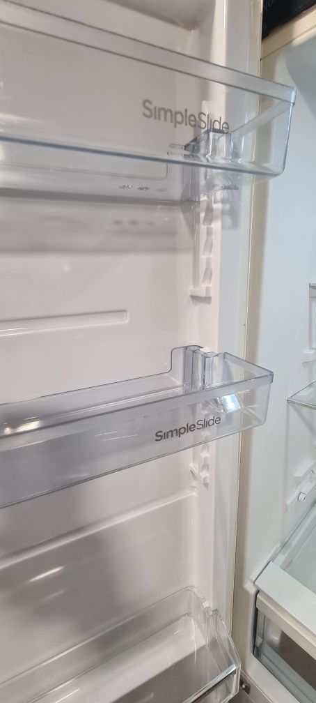 Хладилник с фризер GORENJE 185СМ А+++