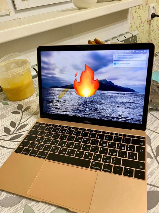 Продам Mackbook air состояние как новый