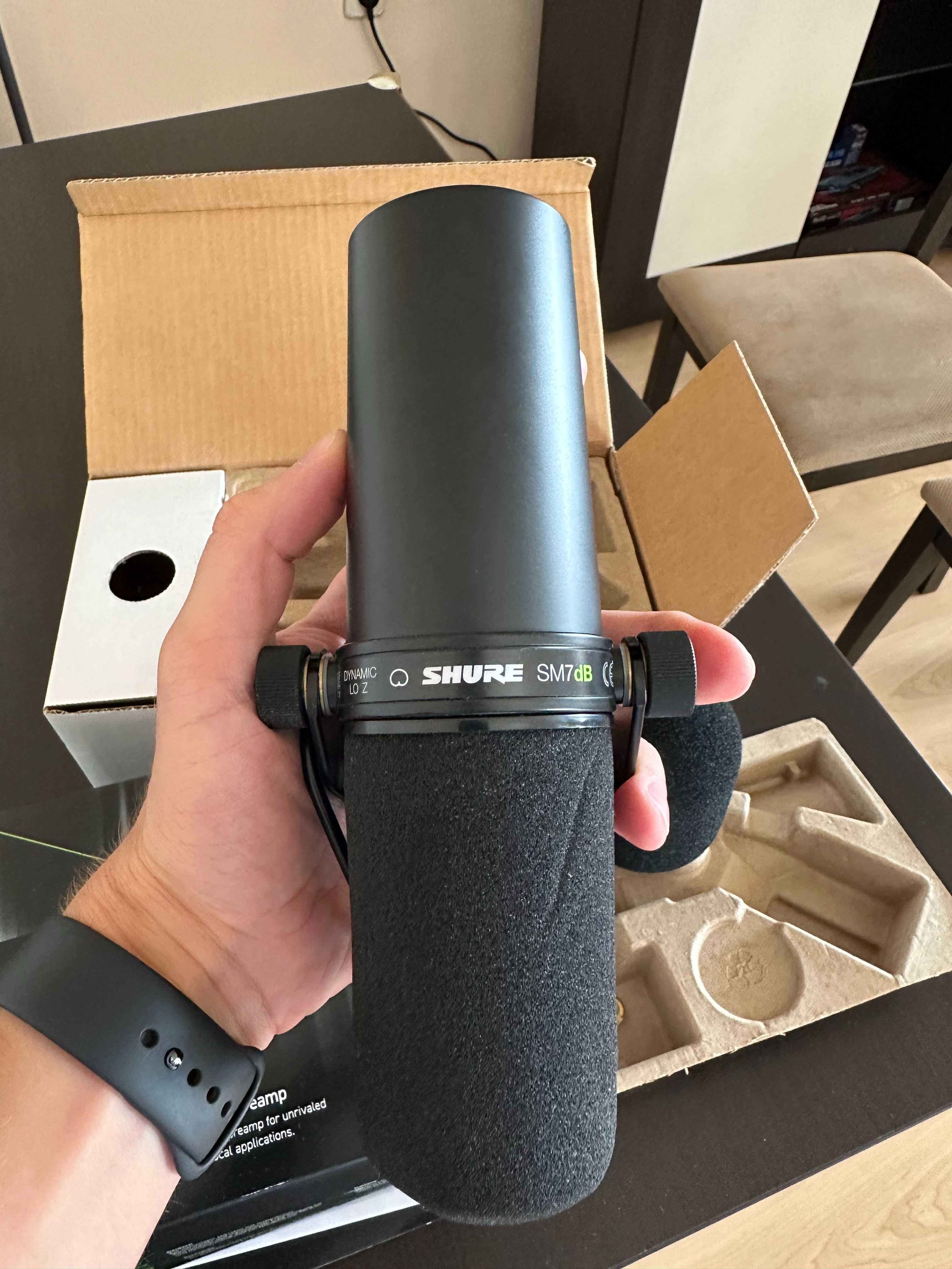 Shure SM7DB Podcast Microphone