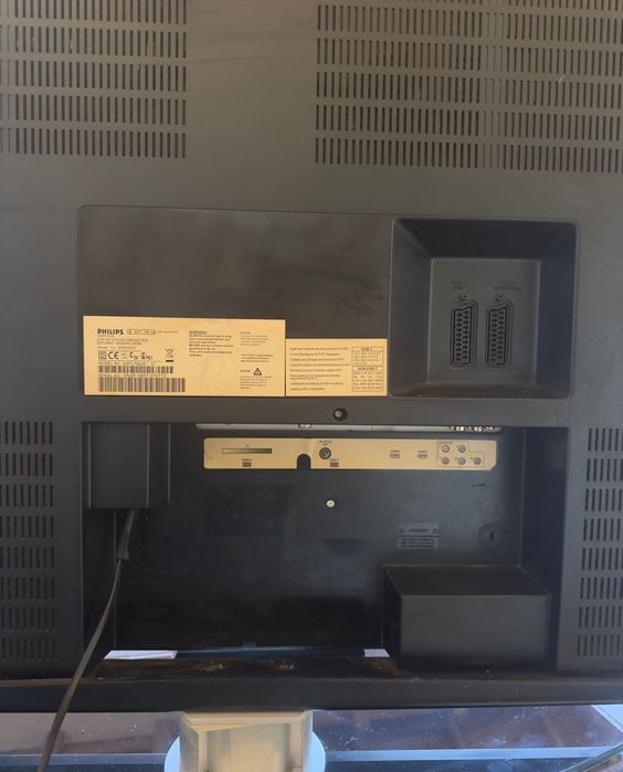 Телевизор Philips Flat TV - 42 инча работещ