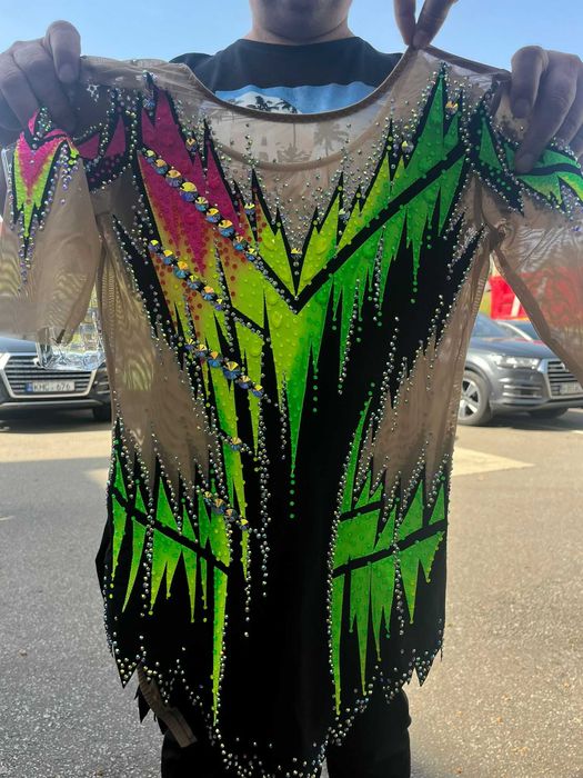 Costum pentru gimnastica ritmica