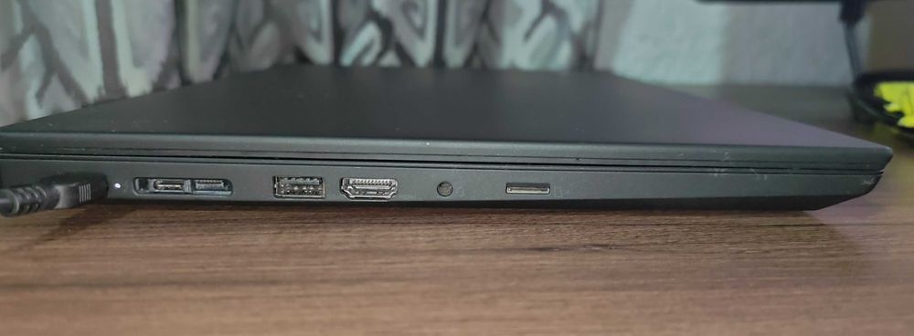 Laptop Lenovo T15 Gen1, i7-10510U, 16GB RAM, 256GB SSD, Win 11 Pro