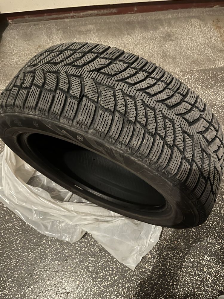 Anvelope iarna 215/55/r17