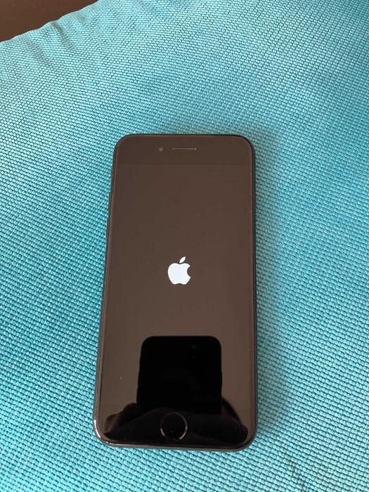 iPhone 7 32GB Jet Black черен