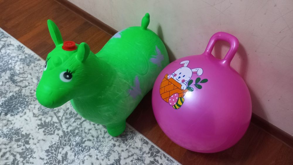 Продам , ослик попрыгун,мяч попрыгун