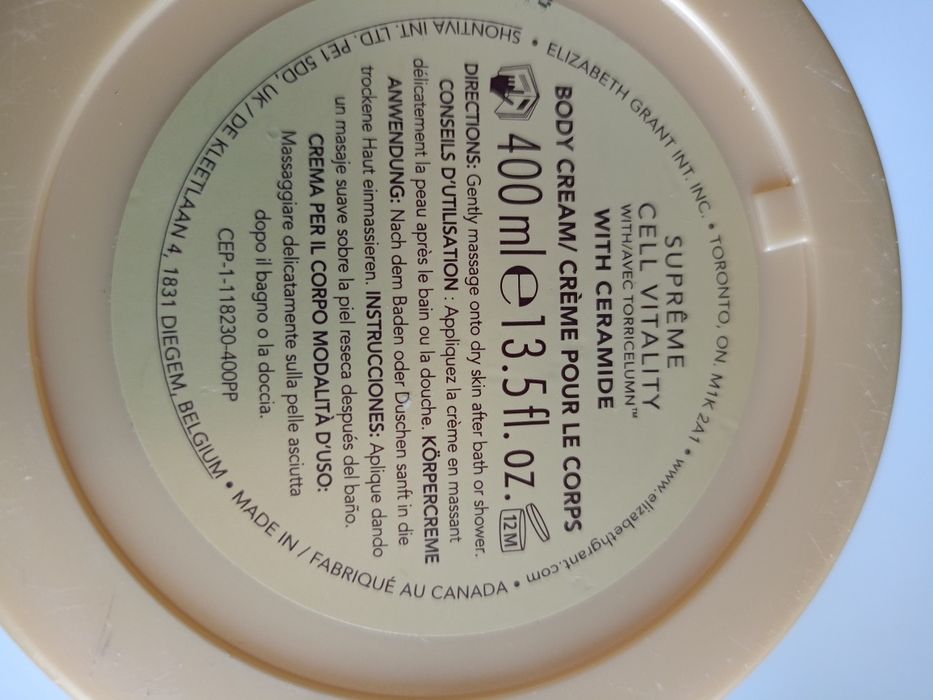 Vând crema de corp de lux, produs de calitate superioara.