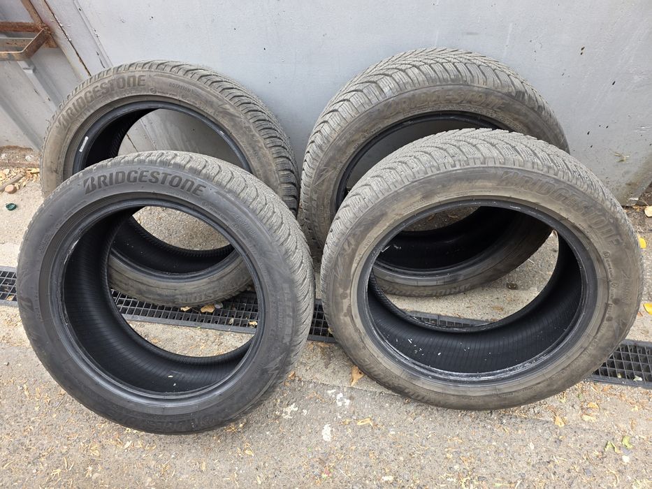 Зимни Гуми 225/50/17 Bridgestone  Blizzak LM005