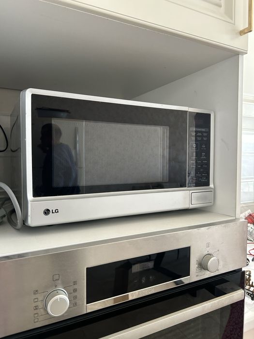 Микроволновая печь LG.