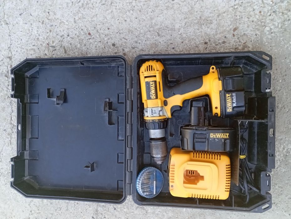 Bormașină DeWalt DW984