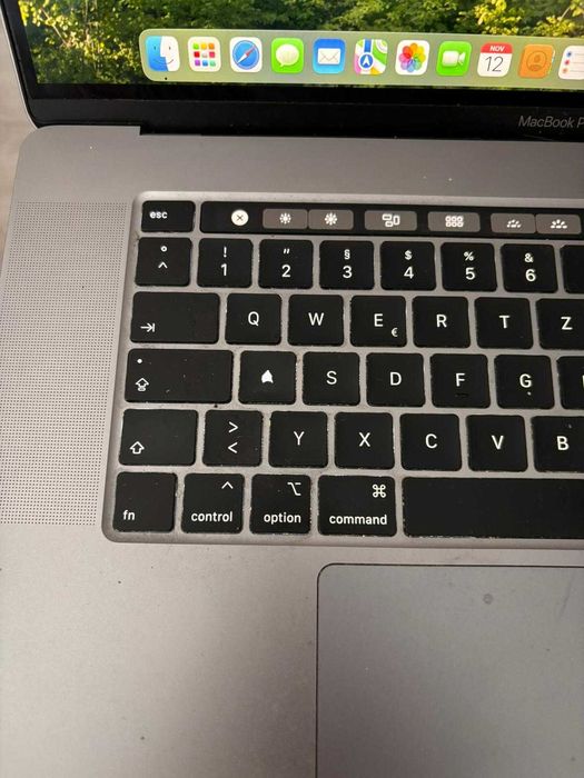 Macbook Pro 2019 16inch Touchbar I7, 16Gb Ram, 500gb ssd