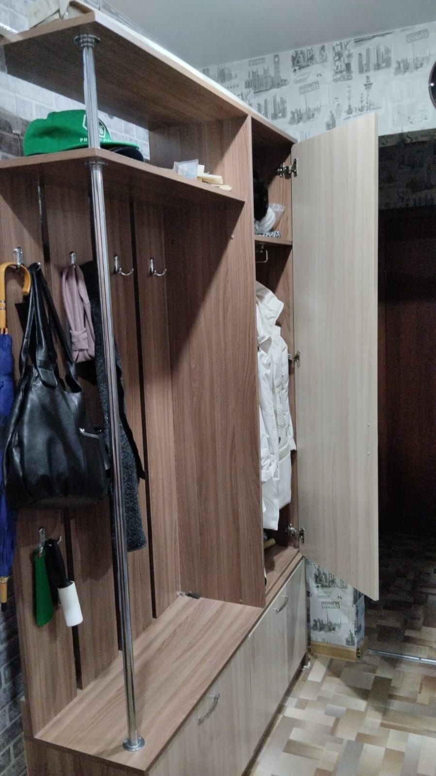 Продам прихожую в отличном состоянии.