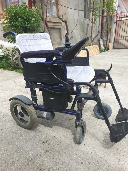 Oferta ! Carut electric pliabil ca nou ,baterii NOI !!!