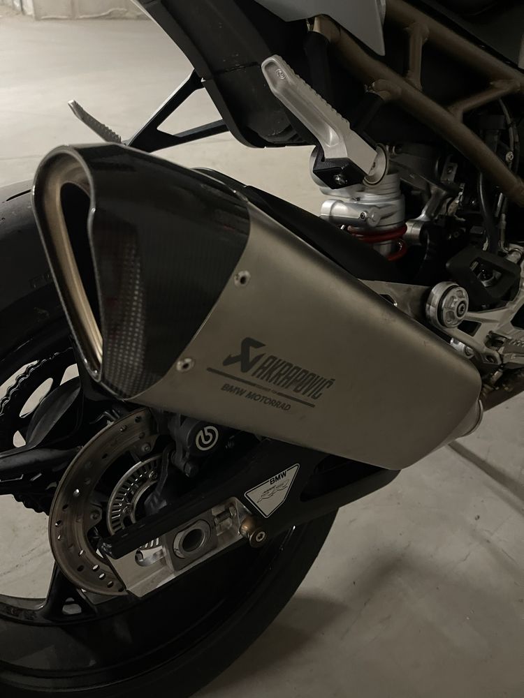 Akrapovic ауспух за бмв мотор