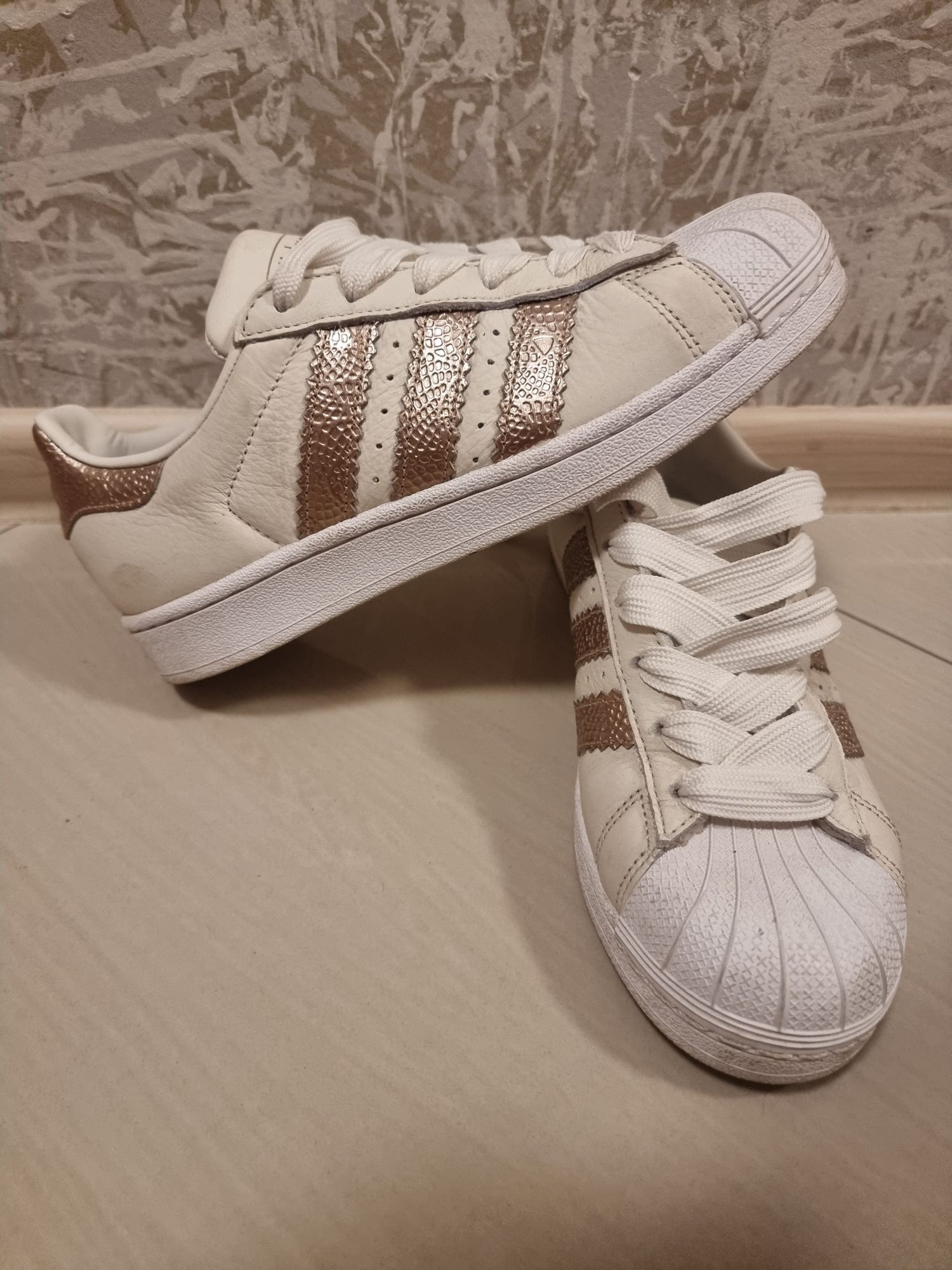 Дамски спортни кецове Adidas