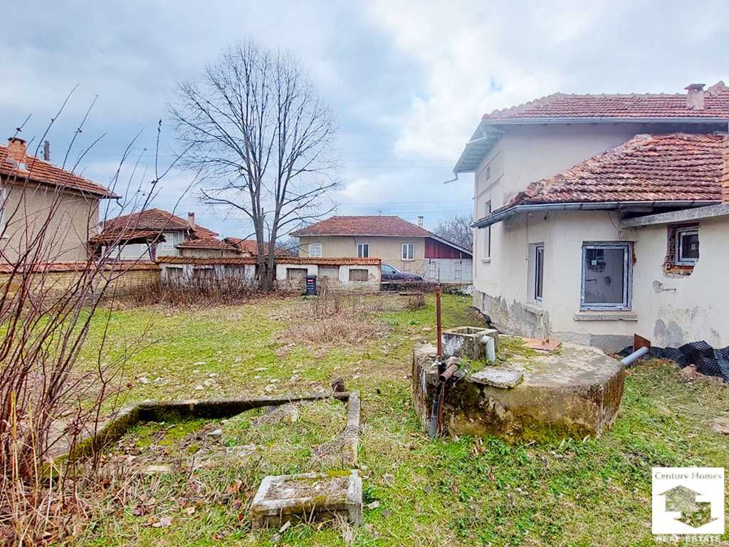 130035 Къща в с. Горско Ново село, на 30 км. от Велико Търново