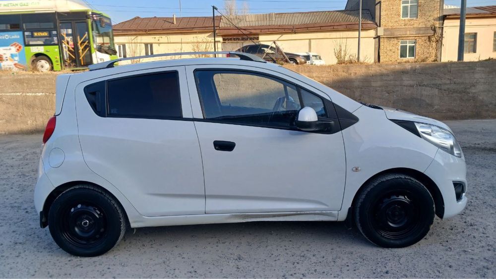 Спарк 2014 сотилади 1 позиця