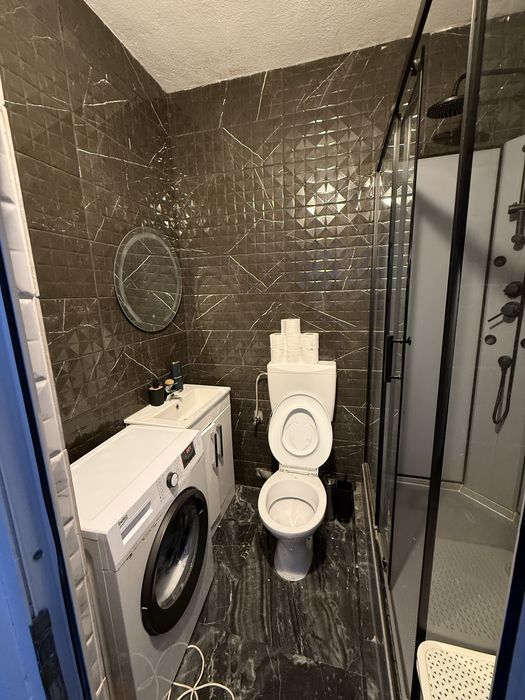 VAND garsoniera (40mp) cu 2 camere. URGENT!