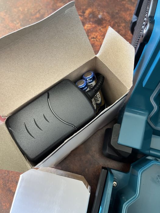 Строително радио Makita DMR107