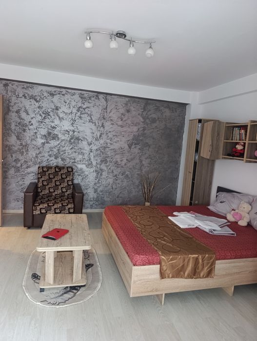 Închiriez garsonieră confort sporit