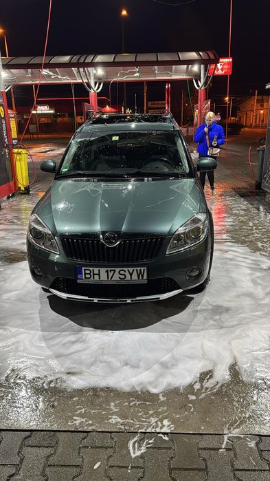 Skoda Roomster Scout 1,6 TDI 105 CP facelift cârlig 1500kg