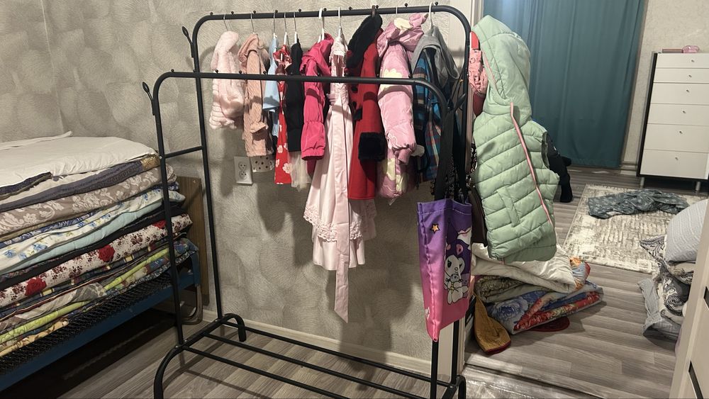 Срочно продам вешалку