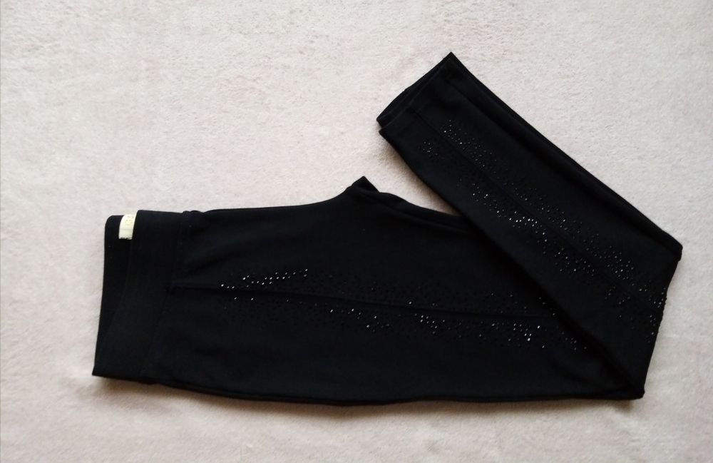 Дамски клин, М, черен с блестящи елементи