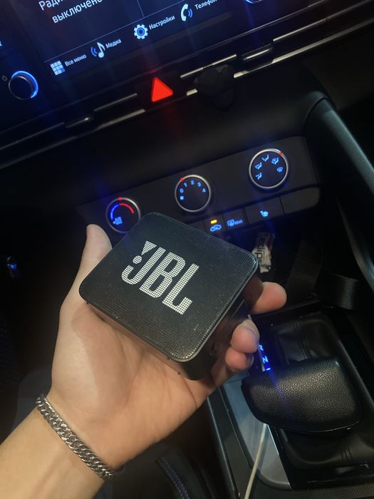 Продам JBL колонку