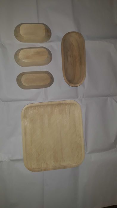 Set platou pătrat din lemn