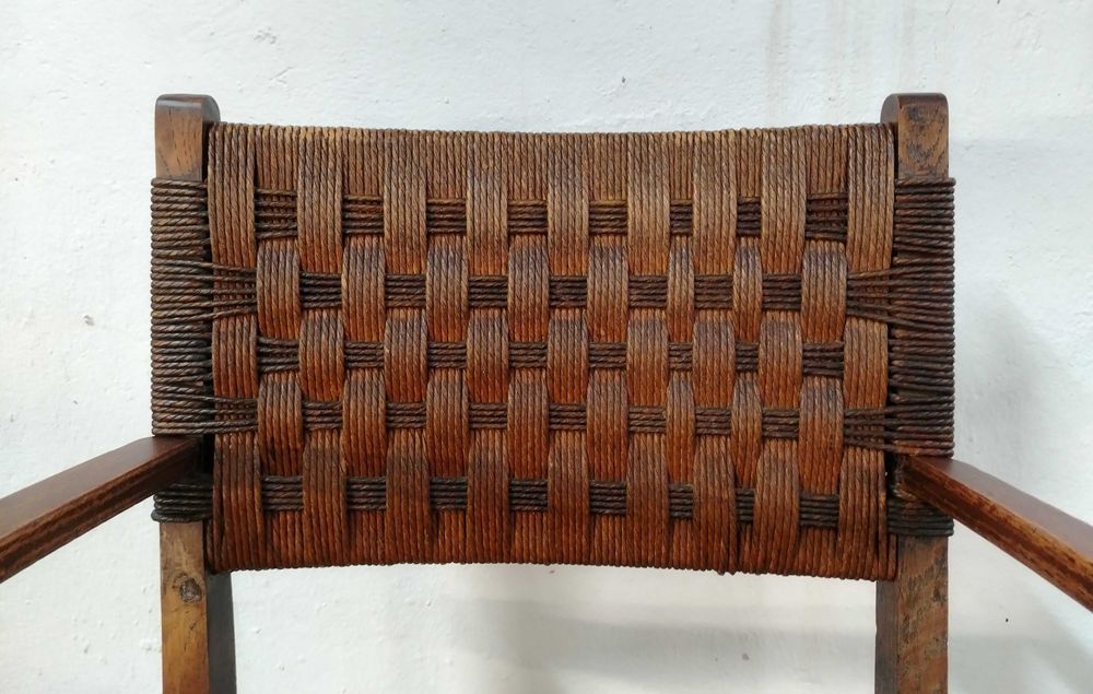 Scaun foarte vechi din lemn masiv de stejar si sfoara de ratan, Franta