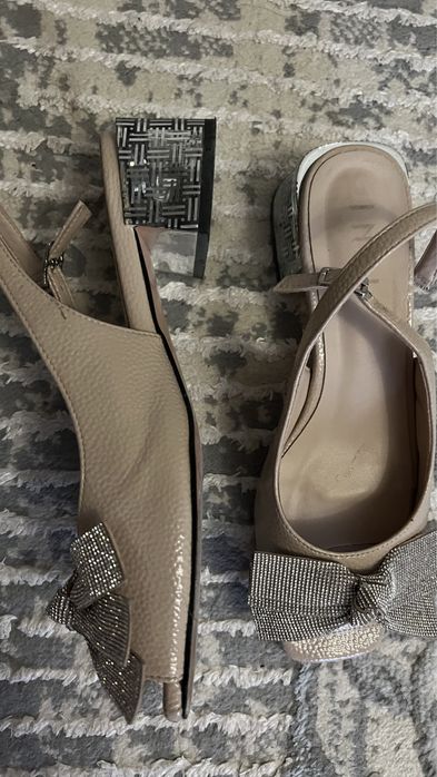 Босоножки размер 38