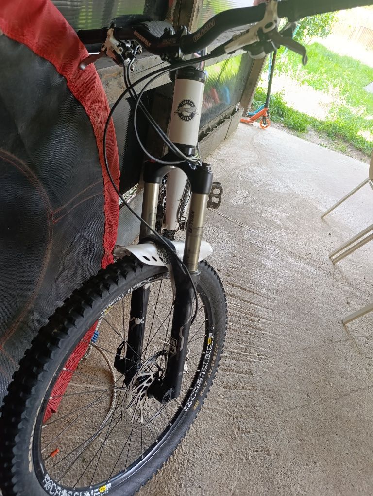 Mtb full suspension
