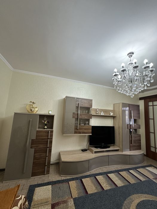 Стенка с комодом