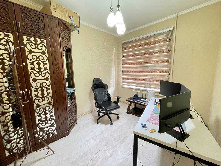 Ц-5
4/1/4
Площадь: 85 м² + подвал 12 м²